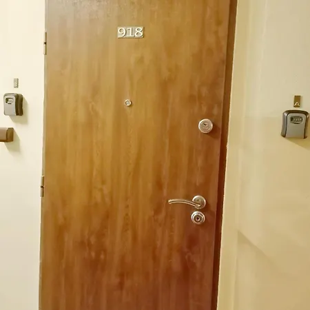 Center 918 B Tamars وارسو