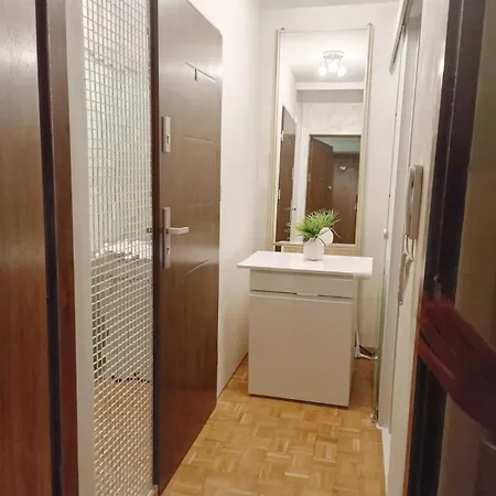 Center 918 B Tamars Apartment Warsaw