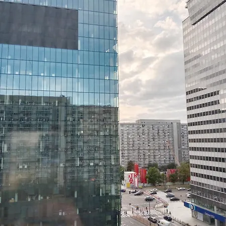 Center 918 B Tamars * وارسو