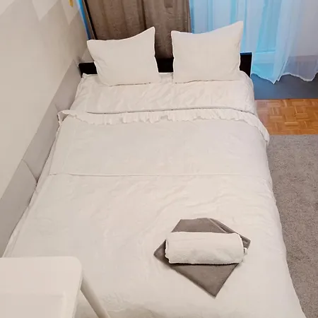 Center 918 B Tamars شقة وارسو